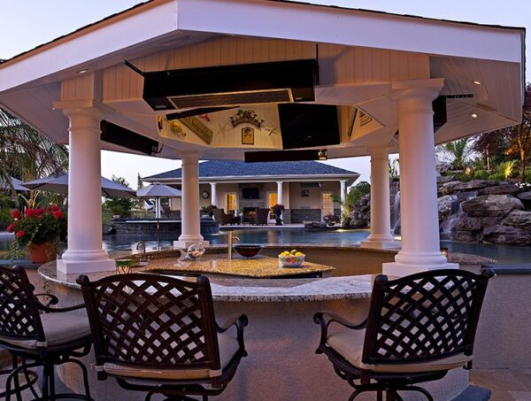 S34 black lifestyle image