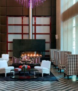 montigo modern commercial fireplace corner hotel gansevoort C820CL 1200x1400 e1511547790626 768x896 1